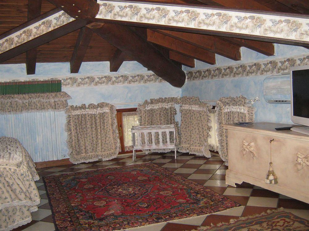 B And B Della Mimosa Десенцано дел Гарда Екстериор снимка