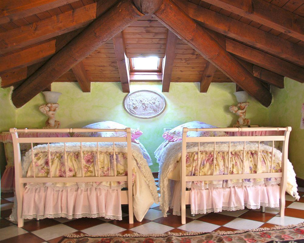 B And B Della Mimosa Десенцано дел Гарда Екстериор снимка