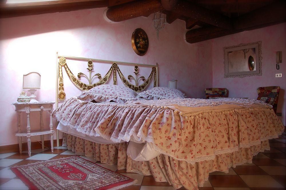 B And B Della Mimosa Десенцано дел Гарда Екстериор снимка