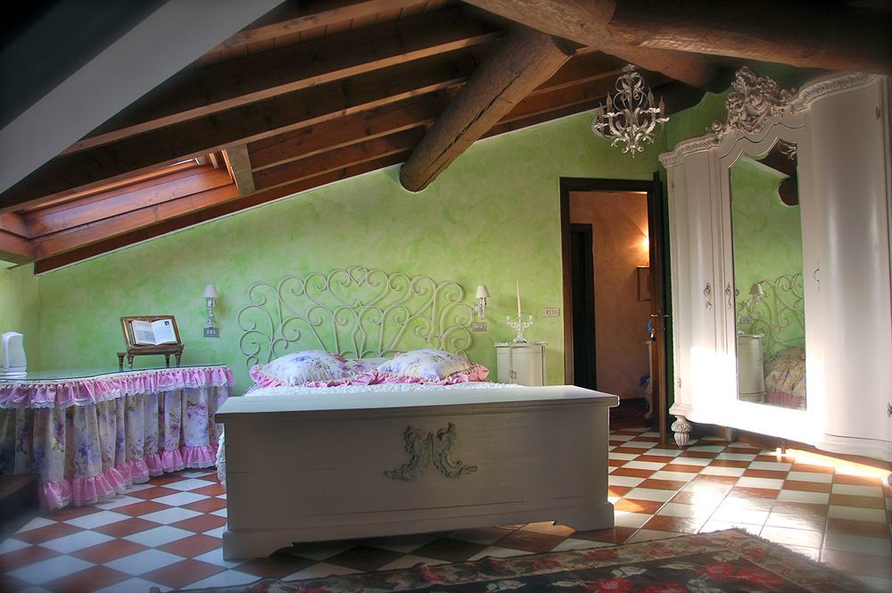 B And B Della Mimosa Десенцано дел Гарда Екстериор снимка