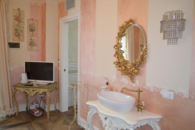 B And B Della Mimosa Десенцано дел Гарда Екстериор снимка